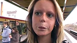 Skank alemán semen en la boca