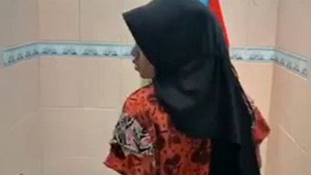 TÍA COLMEK EN LA OFICINA