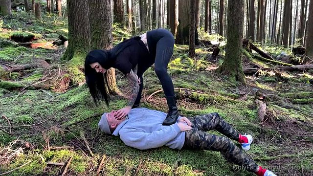 Forest boots cleaning: Amateur, Onlyfans & Fetish Porn