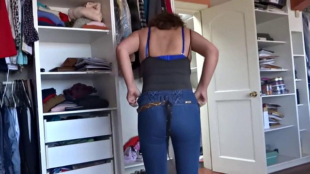 Ardientes69 Üvey Anne Üvey Oğlunun Sert Vuruşu İçin Mastürbasyon Yapıyor