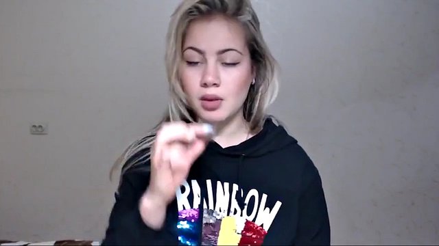 babe stripteas, dança nua
