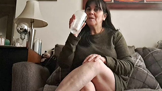 stepmother seducing stepson's friend, do you like my pussy