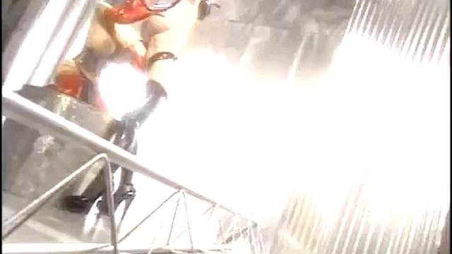 Figa lesbica con piercing giocata: porno fetish, gay e bondage