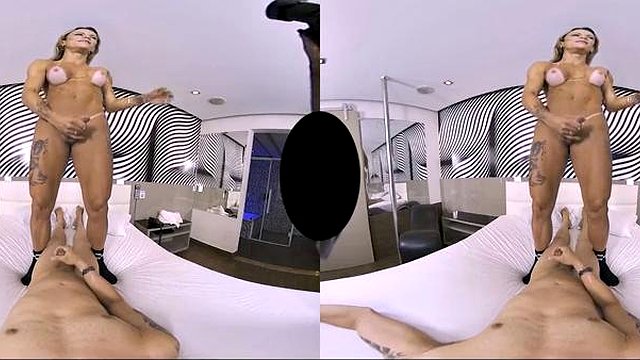 Amanda Ferraz TS Bodybuilder: Blowjob, Milf & Latina VR Trans Porn