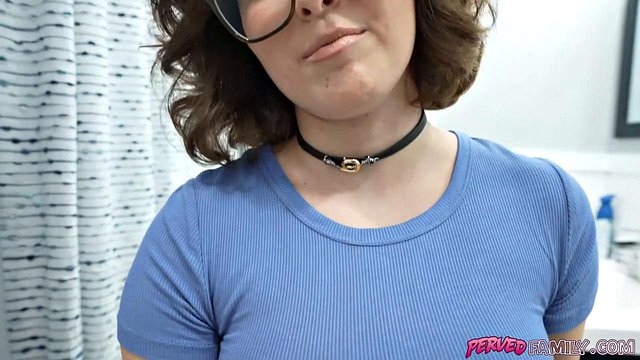 Teen Leana Lovings Handjob Thrills Johnny Love After Girlfriend Warning