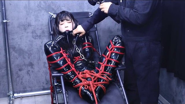 Rubber bondage electric massager fixed training