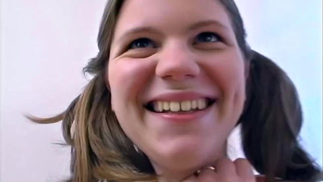 Schüchterner, kleiner, behaarter Solo-Tease