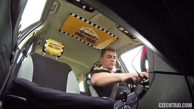 Ella Sturmtaxi