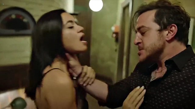 paulina gaitan compilation di sesso e nudo nella serie tv diablo guardian