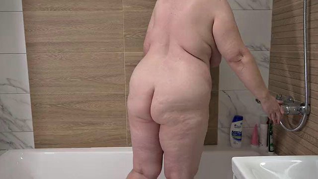 My Mature Chubby Wife Takes a Shower and the Camera Watches. Big Butt and Big Boobs. PAWG