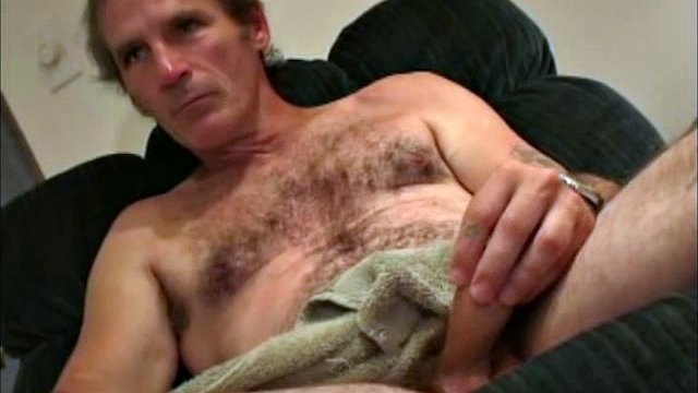 Those of you who have been loyal fans of the site will remember this fantastic man from about 10 years ago. So where has he been all this time? Well, Larry has been in prison and he called as soon as he got off the bus.