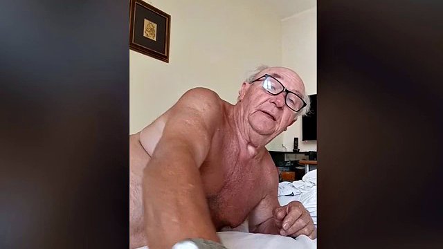69 year old man from Italy, 46 (ass)