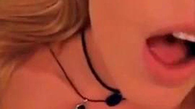 瑞典蕩婦展示她的snapchat