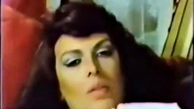 Zerrin Egeliler Black Kisrak Oruspu 1977 Come su Caman