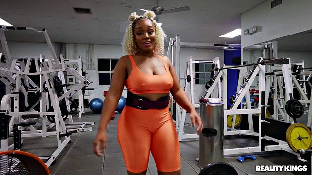 Mimi Curvaceous BBW Pounded in Gym After Workout