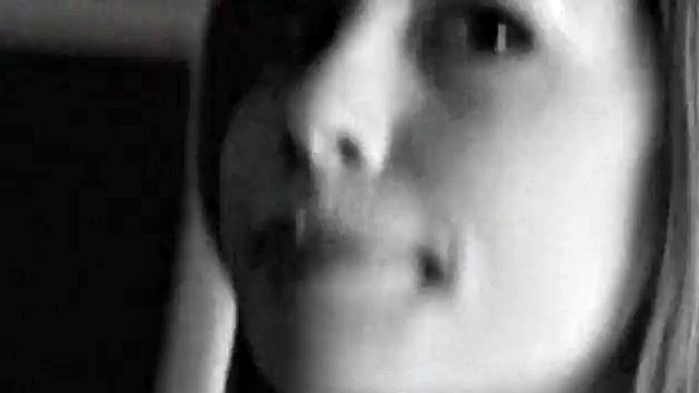 Harter Sex lässt Tara Lynn Foxx mit einem Schluck Sperma zurück
