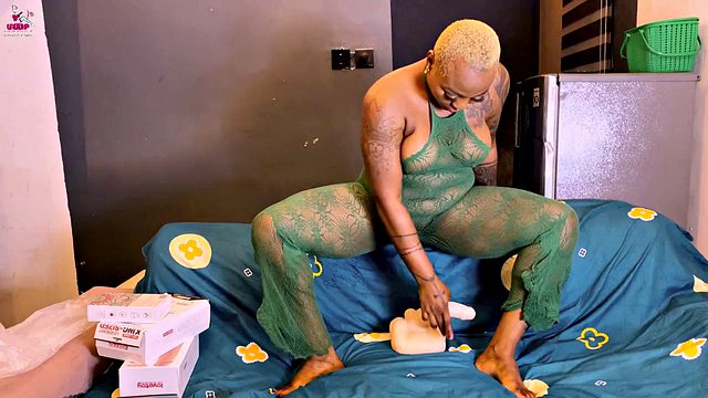 Uglygalz Maturbation
