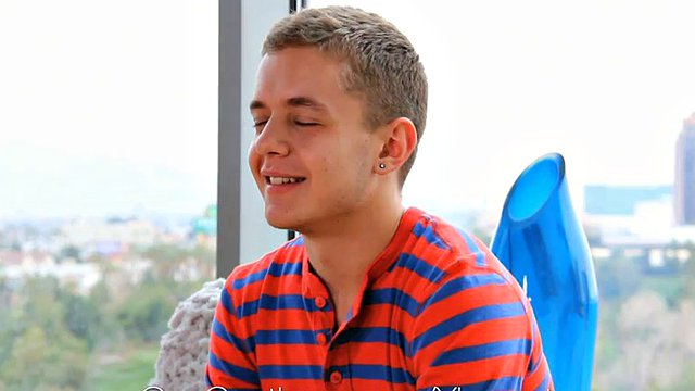 gaycastings - Scopata nella prima scena porno ian levine