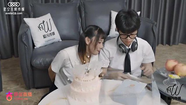 Model - Super Hot Asian Teen Student Fucks Her First Love!
