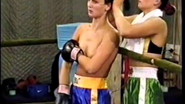 Topless Boxing D001