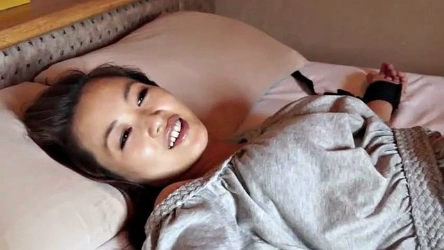 Golden swimsuit tickle: Asian, Japanese & Fetish Porn