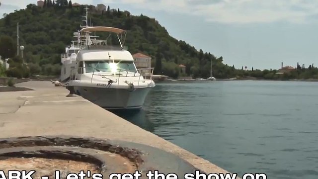 Amateurs make regular beach party in a wild orgy