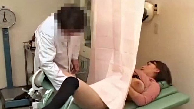 Gynecological Exam (Voyeur) HD