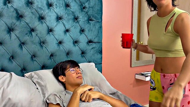 大奶拉丁妹妹亂搞生病的兄弟的疾病藉口殘酷的肛門撞擊和G