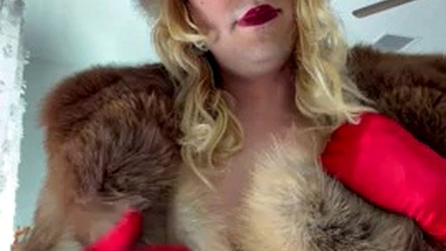 Trans fur slut