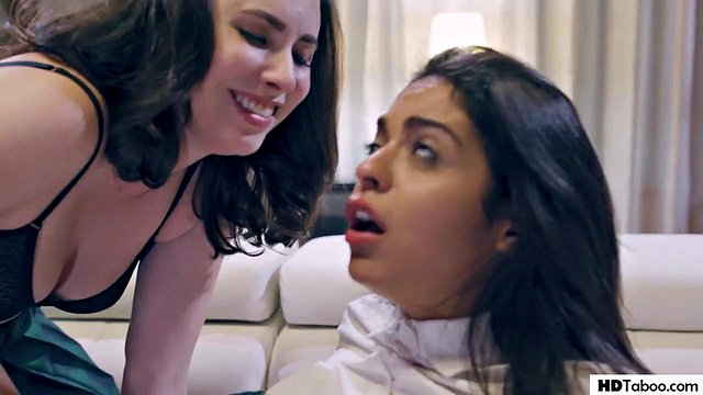 Casey Calvert, Vienna Black & Justin Hunt Crave Virgin Pussy in Lesbian Threesome