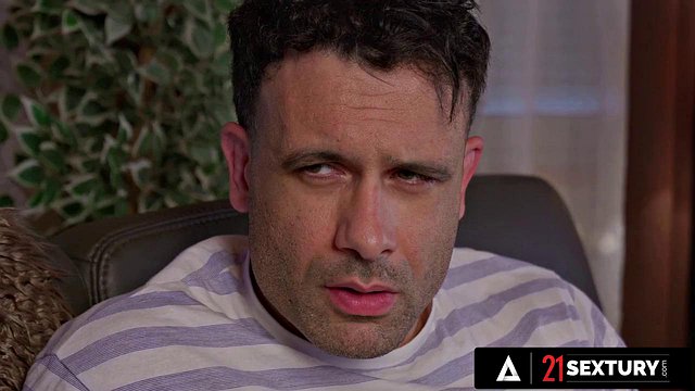 Blonde Big-Tits Babe Jessie Ames Takes Emmanuel Torquemada's Hard Anal Pounding and Deep Thro