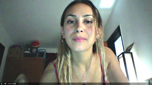 Pendeja trola Argentina shows heads on webcam