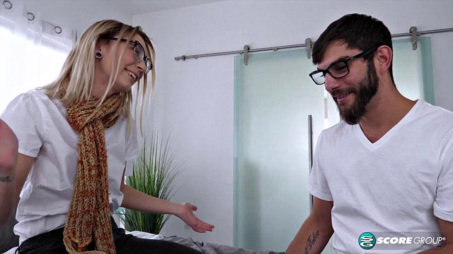 Chloe Temple Sucks Then Fucks Nerd Logan Long