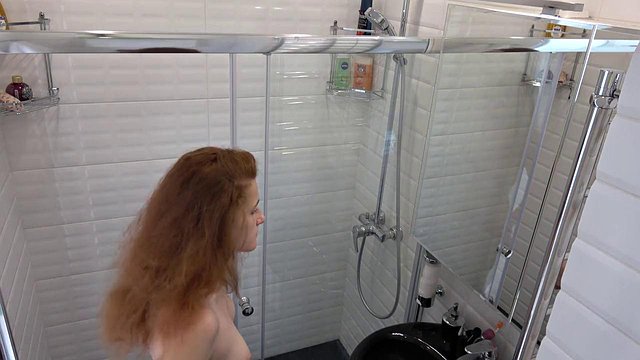 Foxy Lee Redhead Teen Shows Small Tits in Shower