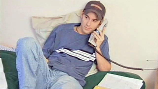 After hanging up on the phone, 21-year-old boy Sean Storm feels the need to jerk off instead of studying. He pushes the books aside and starts rubbing his bundle. Then he slowly peels off his shirt to reveal a gorgeous bundle of six.