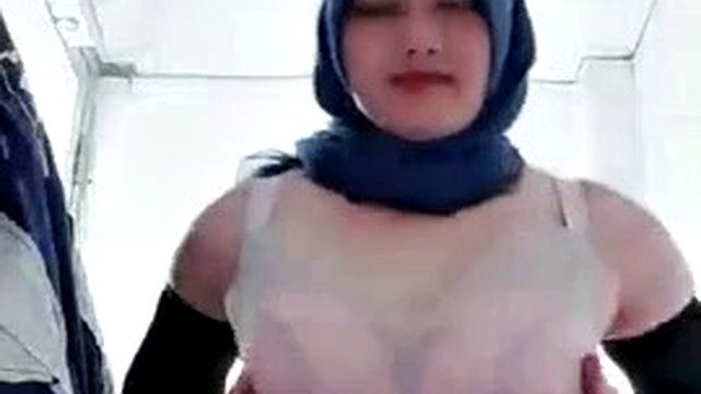 Colmek hijab aunt