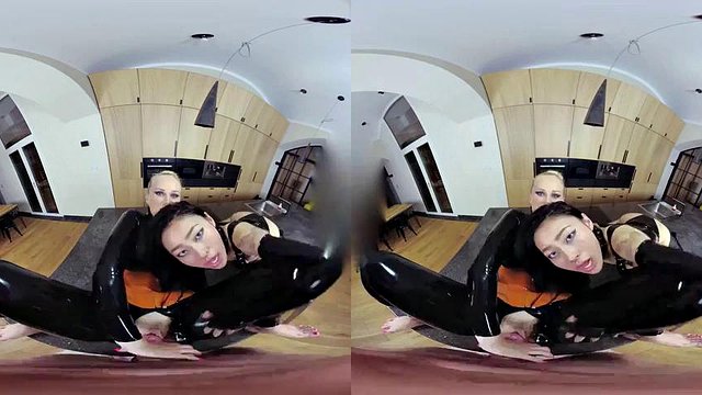 Rae Lil Black VR: 後背位、宣教師、アジアのポルノ