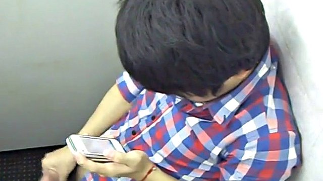 str8 spy Filipino guy in a public toilet