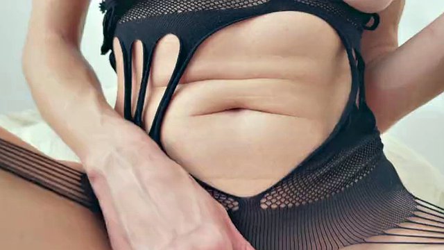 Poprvé se skutečnou prostitutkou v Bodystocking (Hot MILF Sex Worker) - Eva Myst