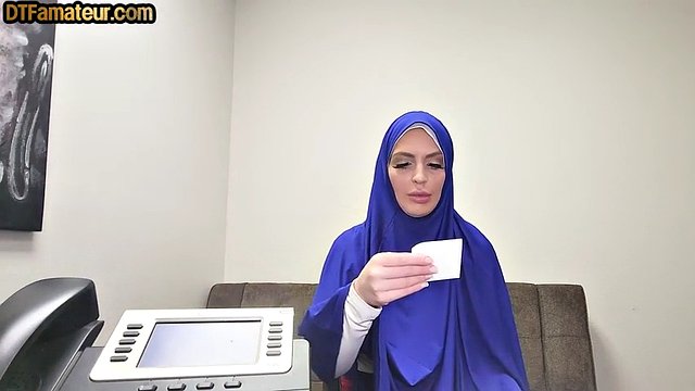 Arab DTF amateur with hijab riding a cock in POV at a casting