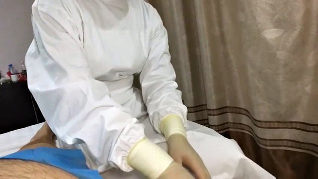Zdravotní sestra Handjob