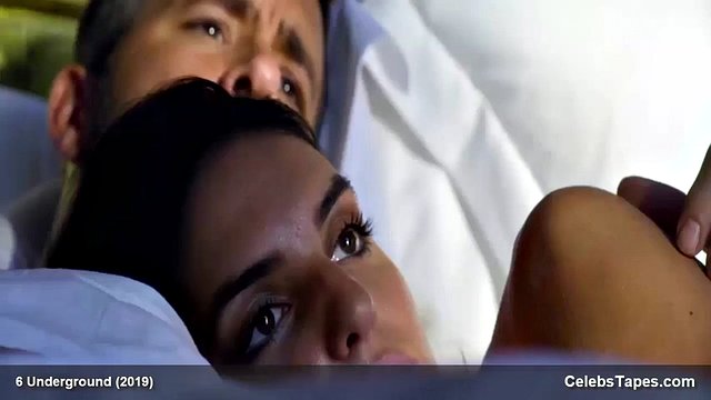 Adria Arjona sex actions