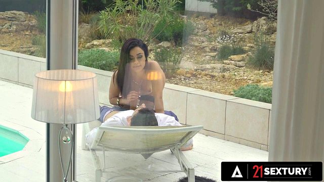 21 SEXTURY - Hot Babe Martina Smeraldi Gets Her Ass Fucked Rough