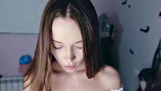 Si siederà con il culo in faccia. Avvicinamento. POV