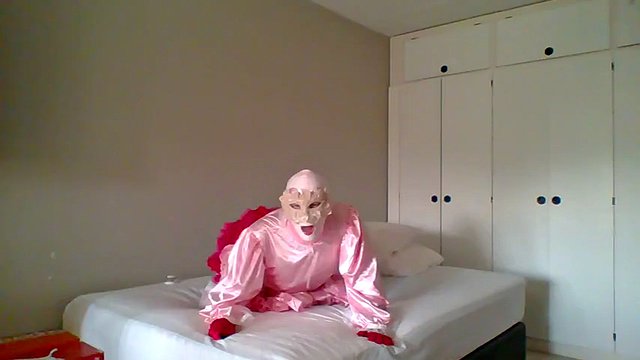 Sissy en satin rose