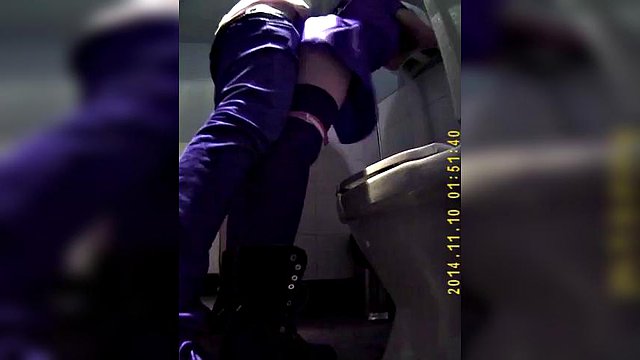 Girl gave in the toilet: Amateur, Pov & Public Porn