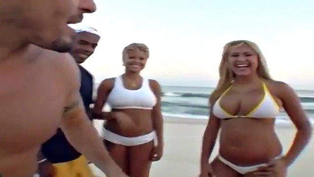Scena di ragazze brasiliane con il culo - Five ft. Babalu: pompino, porno a pecorina e cowgirl