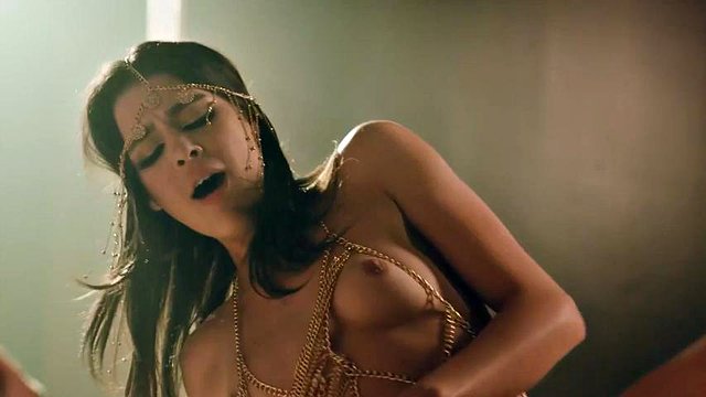 Smokin Hot Anna Claire Clouds Gets Her Pussy Licked