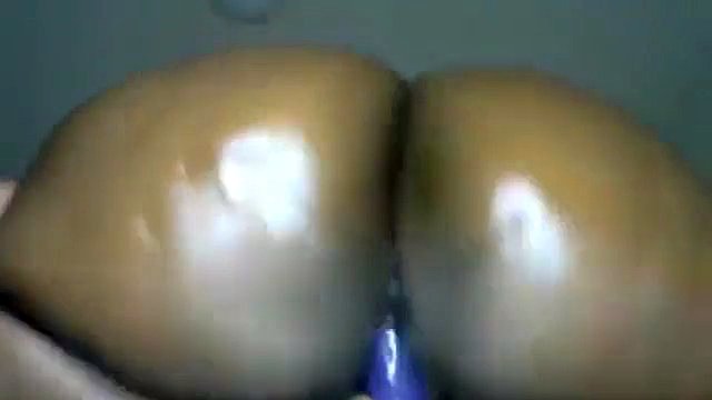 bbw noir équitation gode et éjacule
