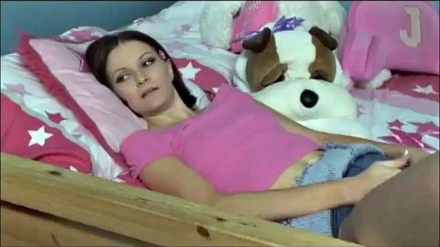 Sorpresa a giocherellare, la carina babysitter prende un grosso cazzo con Ashley Cobain. & Trent Tesoro.: pompino, cowgirl e porno missionario